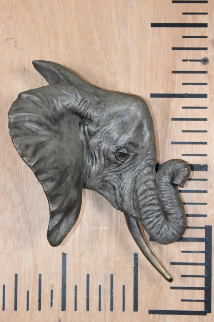 Limited Edition #505/1750 ELPEHANT Bronze Sculpture Signed by the Artist: Limited Edition #505/1750 ELPEHANT Bronze Sculpture Signed by the Artist. It measures 7" Wide x 11" Tall x 4" Depth. COLLECTIBLE BRONZE ART 