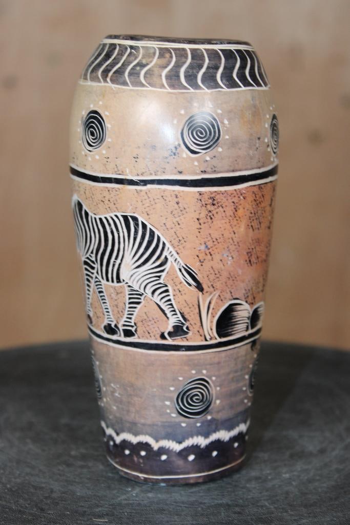 Hand-carved Zebra SOAPSTONE VASE from the Kisii Region of Kenya - 3