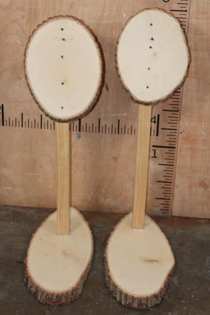 (2) Log Slice PEDESTALS for a Skull or Mount: 2 Log Slice PEDESTALS for a Skull or Mount. They both measure approximately 26" Long x 10" Wide x 34" Tall. TAXIDERMY MOUNTS 