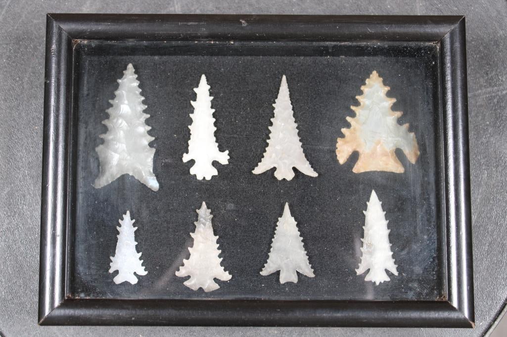 (8) Prehistoric Cahokia ARROWHEADS or "Bird Points' in a Display Case: 8 Prehistoric Cahokia ARROWHEADS or "Bird Points' in a Display Case. The various triangular and serrated styles found at the Cahokia Mounds site. They are crafted from material like chert, including