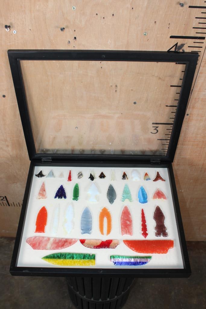 (33) Colorful Hand-knapped Native American Style Glass ARROWHEADS or Projectile Points in a - 2