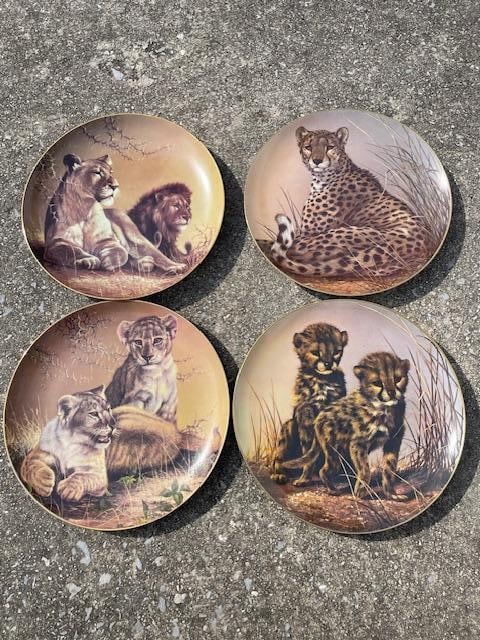 (4) "Cats of the World" Collector Plate series by artist Douglas Van Howd with COAs (1 of 7)