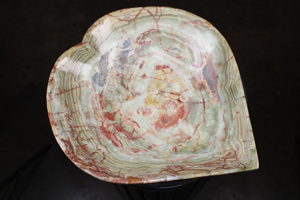 Big Heart Shaped Bowl Carved from a single piece of GREEN BANDED ONYX: Big GREEN BANDED ONYX Heart Shaped Bowl. It measures 14.25" Long x 12.25" Wide x 3" Tall and the Total Weight is 8 lbs 9 oz. Green banded onyx is a naturally banded stone valued for its visual