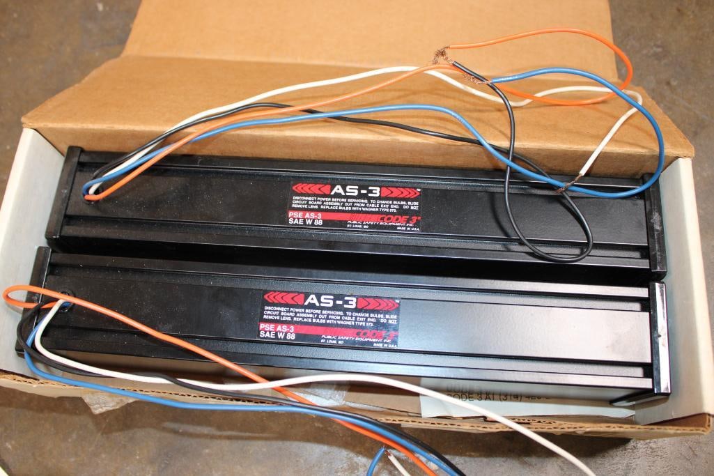 (2) Code 3 AS-3 Public Safety LIGHT BARS "Grille and Deck Lights" - 5