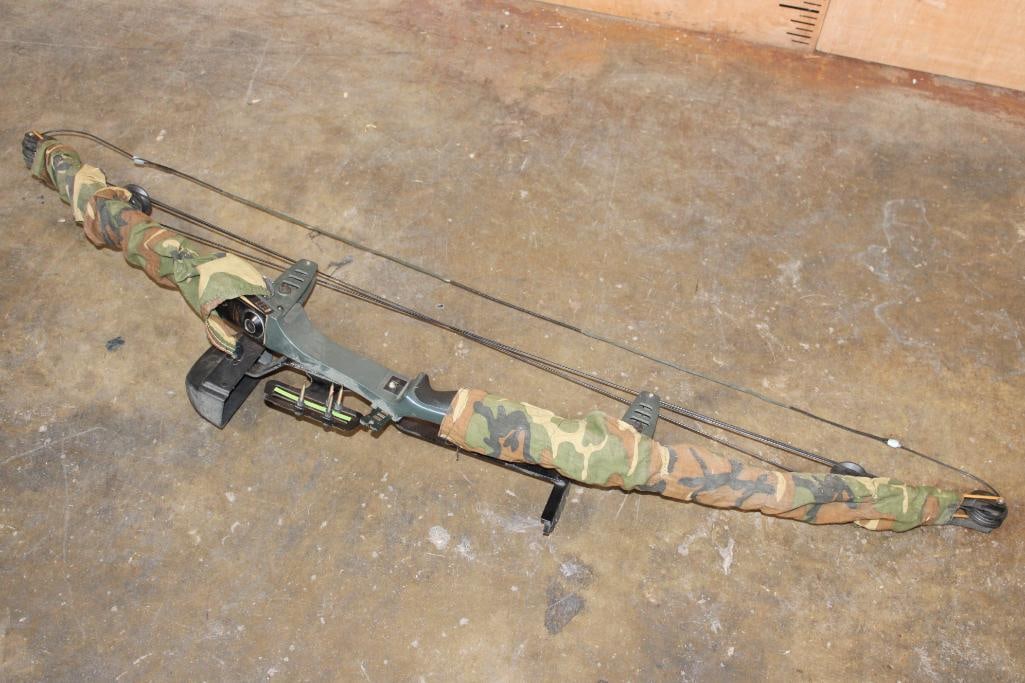 Ben Pearson COMPOUND BOW - 2