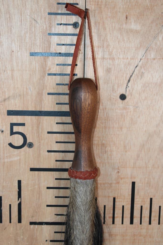BLUE WILDEBEEST Tail Swatter with a Wood Handle - 2