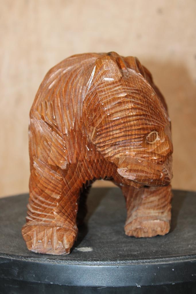 Hand-carved Wood Kibori Kuma made Hokkaido BEAR with a Fish Sculpture - 2
