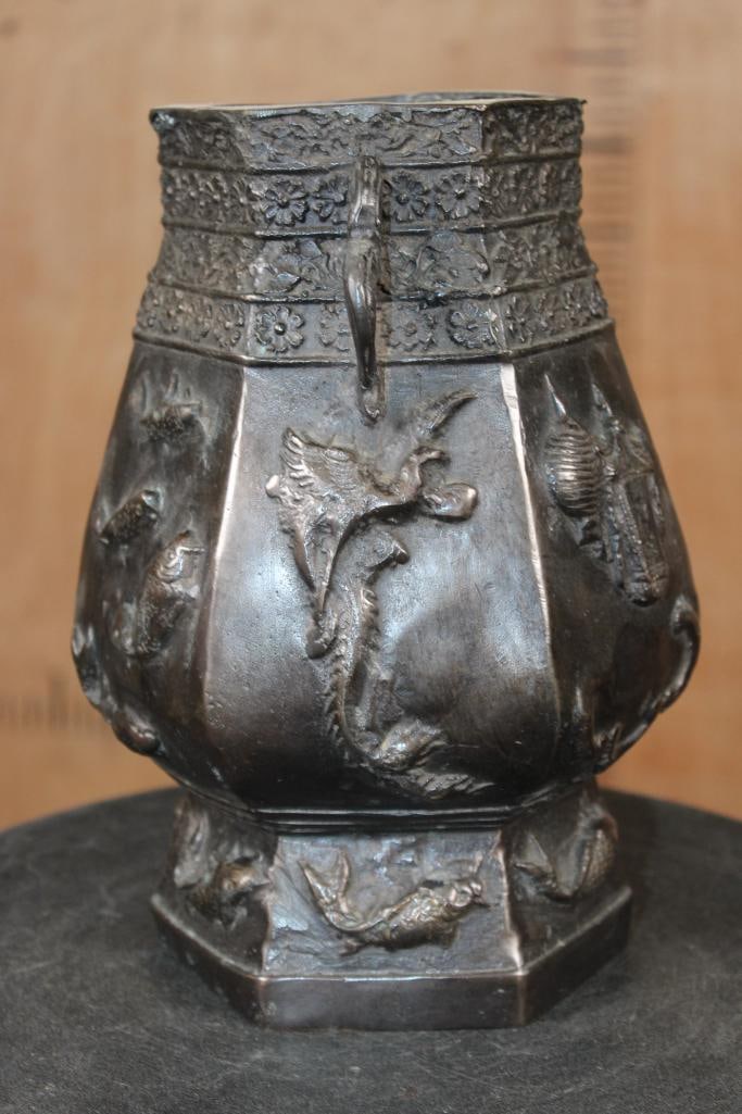 Bronze Hexagonal Vase or Urn Sculpture after 19th Century Qing Dynasty Designs - 5