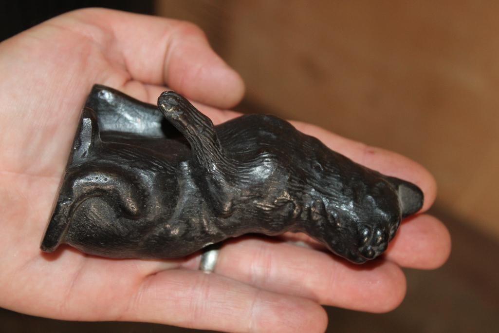 Small Sitting CAT Bronze Sculpture - 4