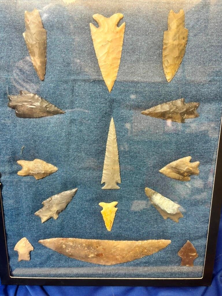 (14) Prehistoric Native American ARROWHEADS and Projectile Points in a Display Frame - 2