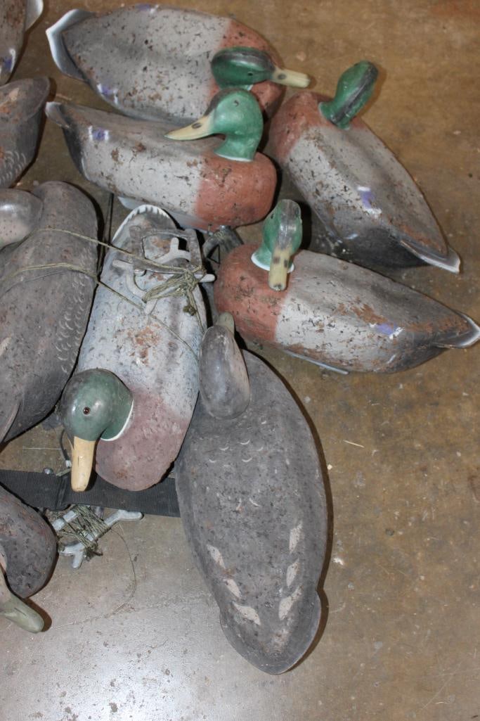 (12) Cork Duck Hunting DECOYS with a Big Camouflage Bag - 5