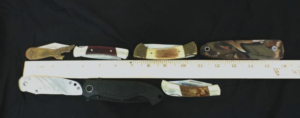 (7) Assorted Folding POCKET KNIVES (1 of 2)