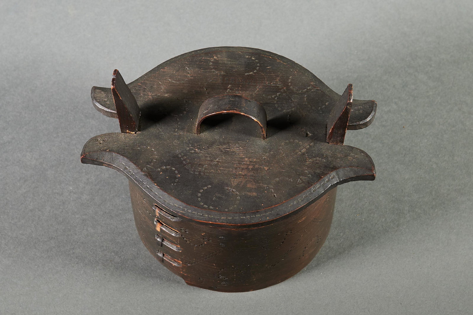 Round Pantry Box 19th C. (1 of 1)