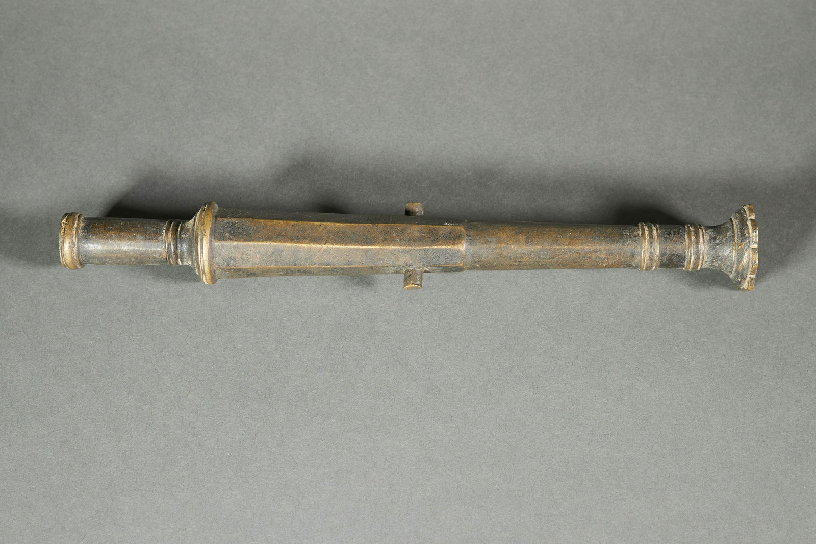Small antique Thai bronze cannon. (1 of 3)