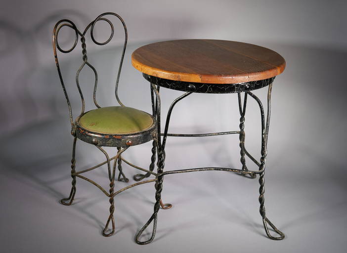 Childs ice cream table and chair. Nov 07, 2021 Town & Country