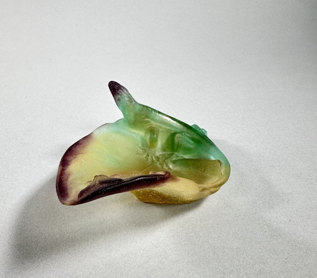 Daum Nancy Lizard on a Leaf: Multicolored Daum pâte de verre glass frog in hues of green, amber, and plum. Finely detailed with a matte finish typical of French art glass. Excellent condition.