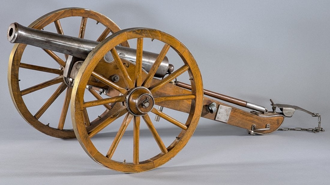Antique-Style Signal Cannon on Wooden Carriage (1 of 4)