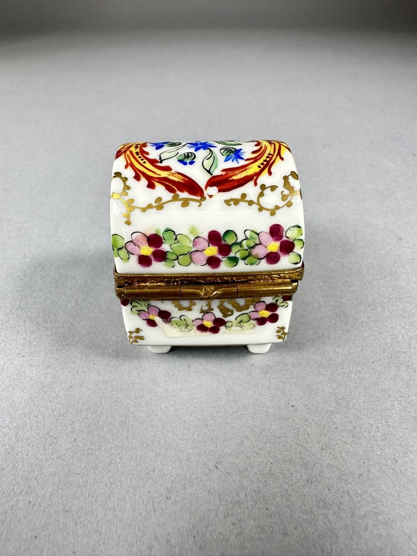 Limoge Trinket Box Hand-Painted Floral design (1 of 3)