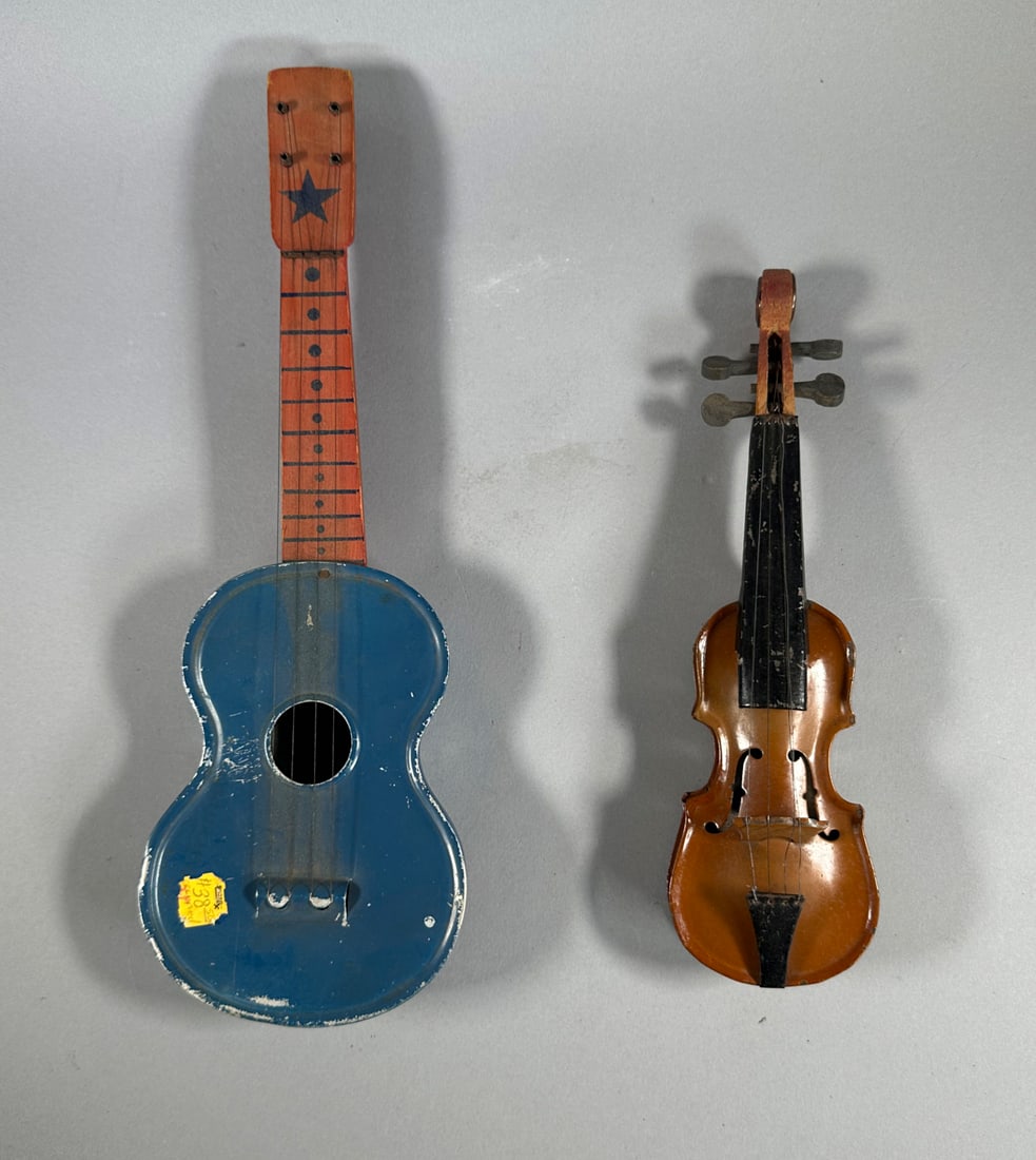 Set Vintage Toy Metal Violin & Metal Ukelele (1 of 4)