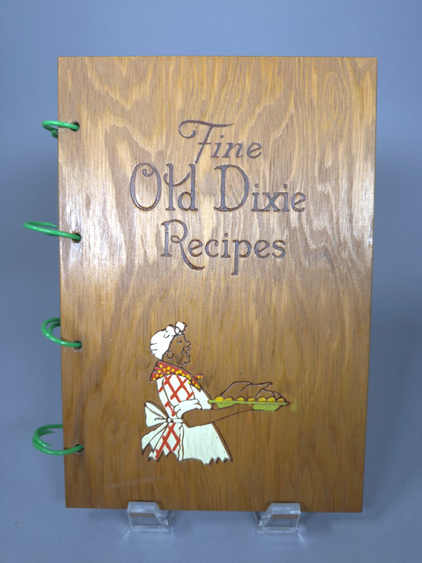 Fine Old Dixie Recipes Book: Fine Old Dixie Recipes Book Wear appropriate for its age.