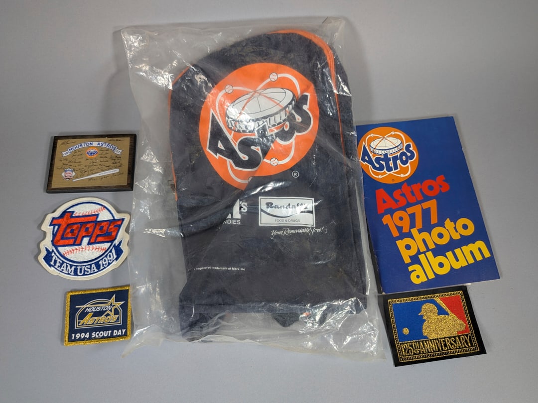 Houston Astros Lot Childs Backpack, Small Western Division Plaque, 125th Anniversary Patch, Topps (1 of 1)