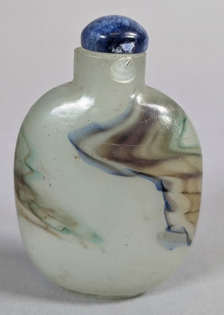 Glass Snuff Bottle: Glass Snuff Bottle.
