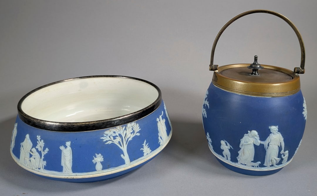 Wedgwood Console Bowl & Biscuit Barrel ca. 1930s (1 of 3)
