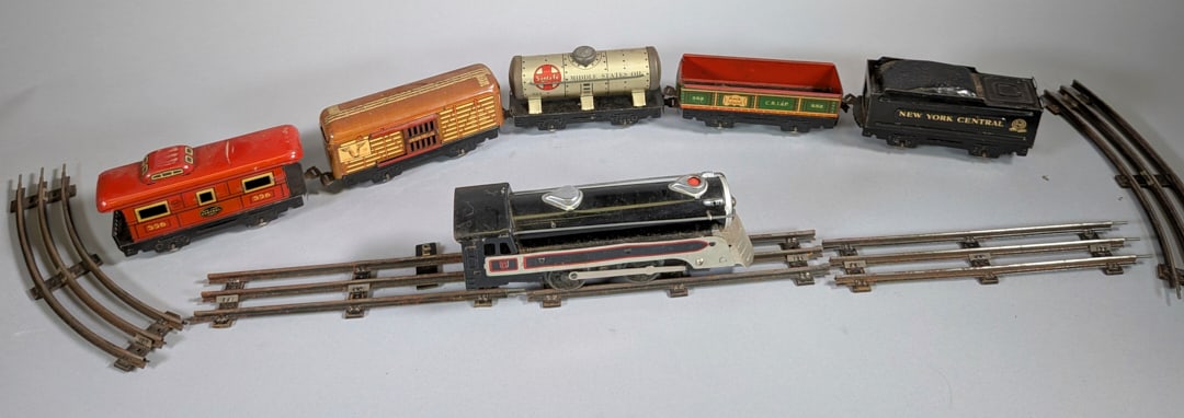 Marx Train 6 pc. Train Cars, Track & Transformer (1 of 6)