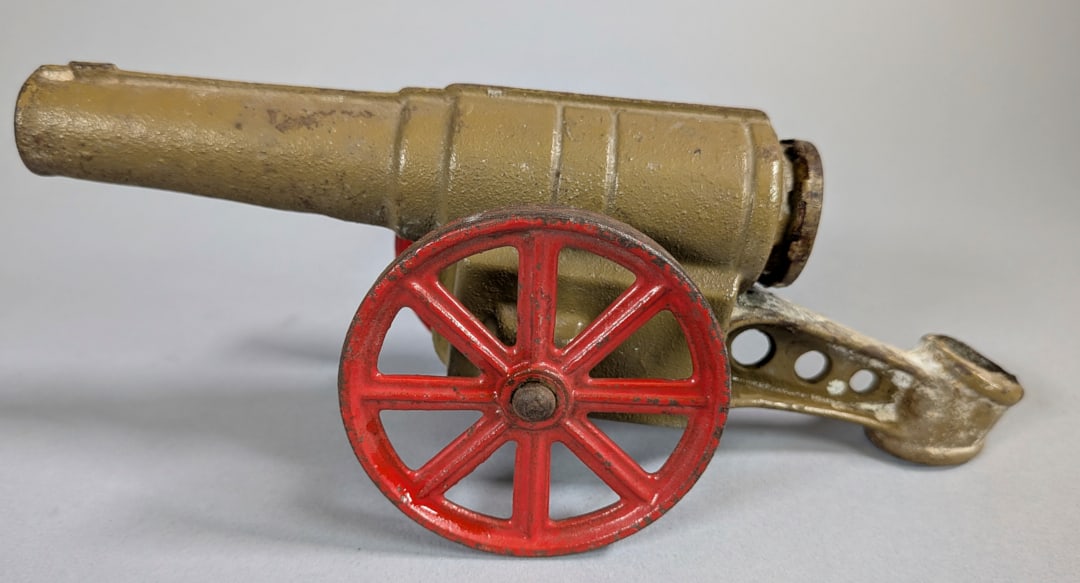 Cast Iron Cannon (1 of 1)