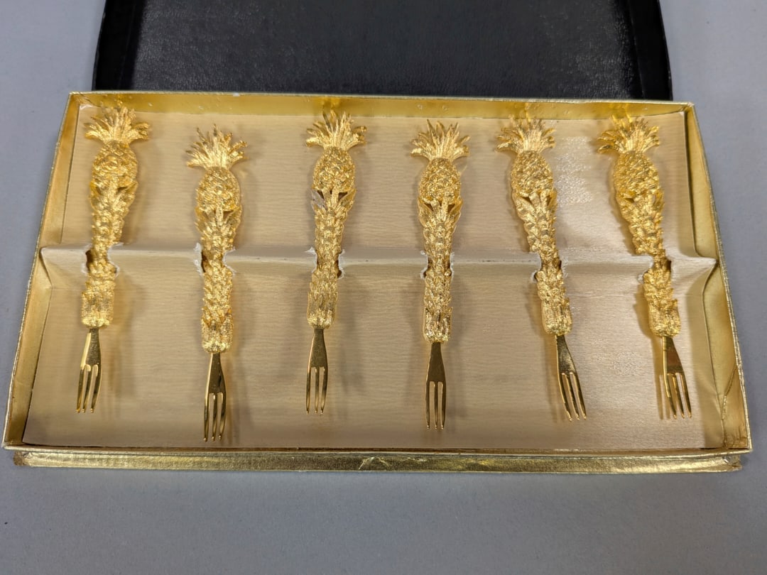 Drink Stirs in Box Vintage Jockeys: Hollywood Regency Pineapples Appetizer Picks Gold NIB Set of 6.