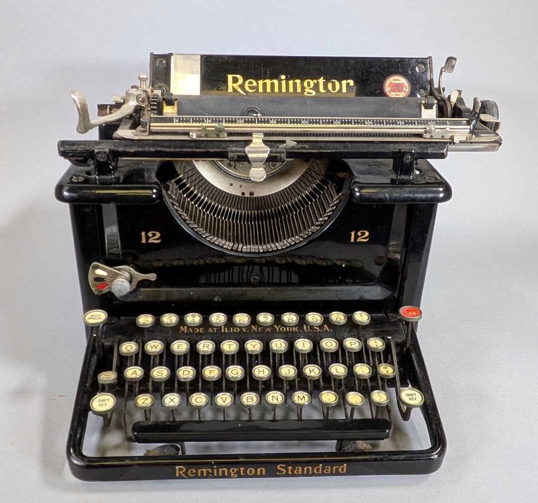 Typewriter Remington 12 (1 of 6)
