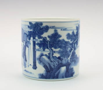 A Chinese Blue and White Figures Porcelain Brush Pot: A Chinese Blue and White Figures Porcelain Brush Pot, Qing Dynasty and Kangxi Period, Size: 15*16cm.