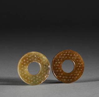 Han Dynasty, Hetian Yubi group: Diamter:4.4cm,weightï¼š25.5g