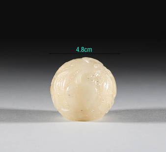 In the Qing Dynasty, Hetian Yulong pattern Scepter head: Diamter:4.8cm,Weight:157g