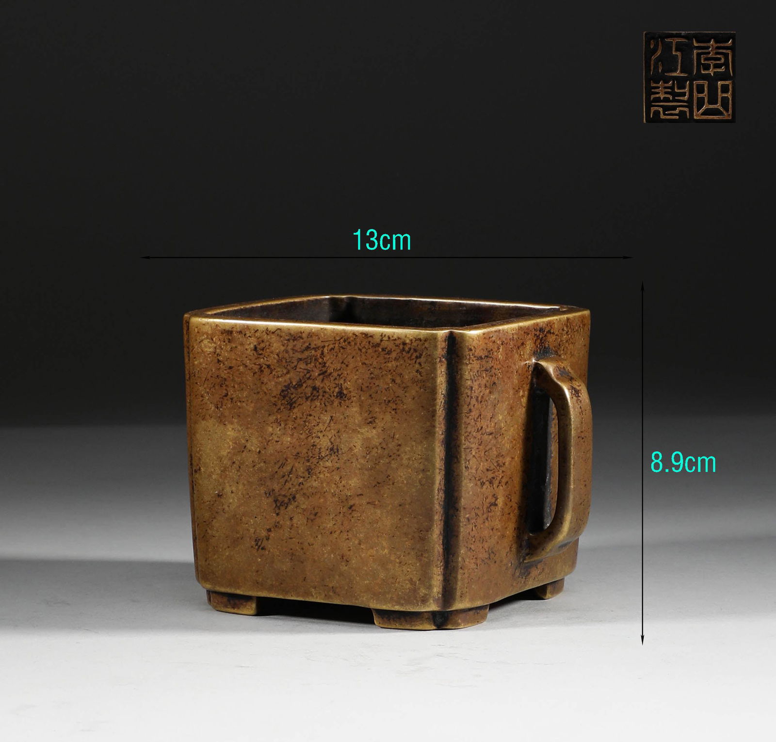 In the Qing Dynasty, the bronze four-way two ear censer (1 of 10)