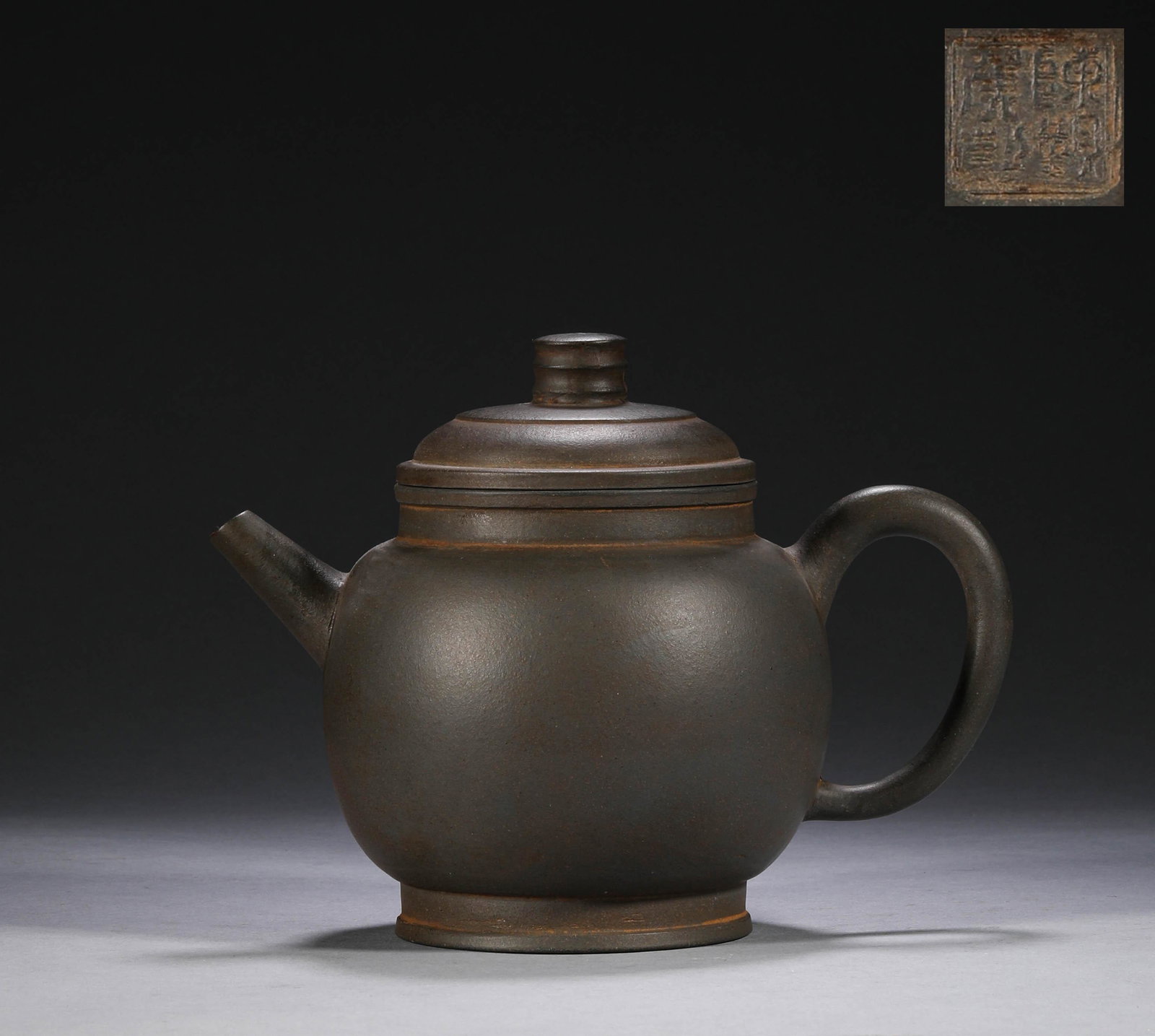 Plain purple clay pot in Qing Dynasty: H:13.5cm,W:17.5cm,weight:413.2g,