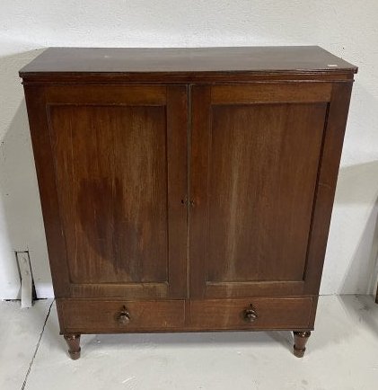 Georgian Mahogany Cabinet (1 of 3)