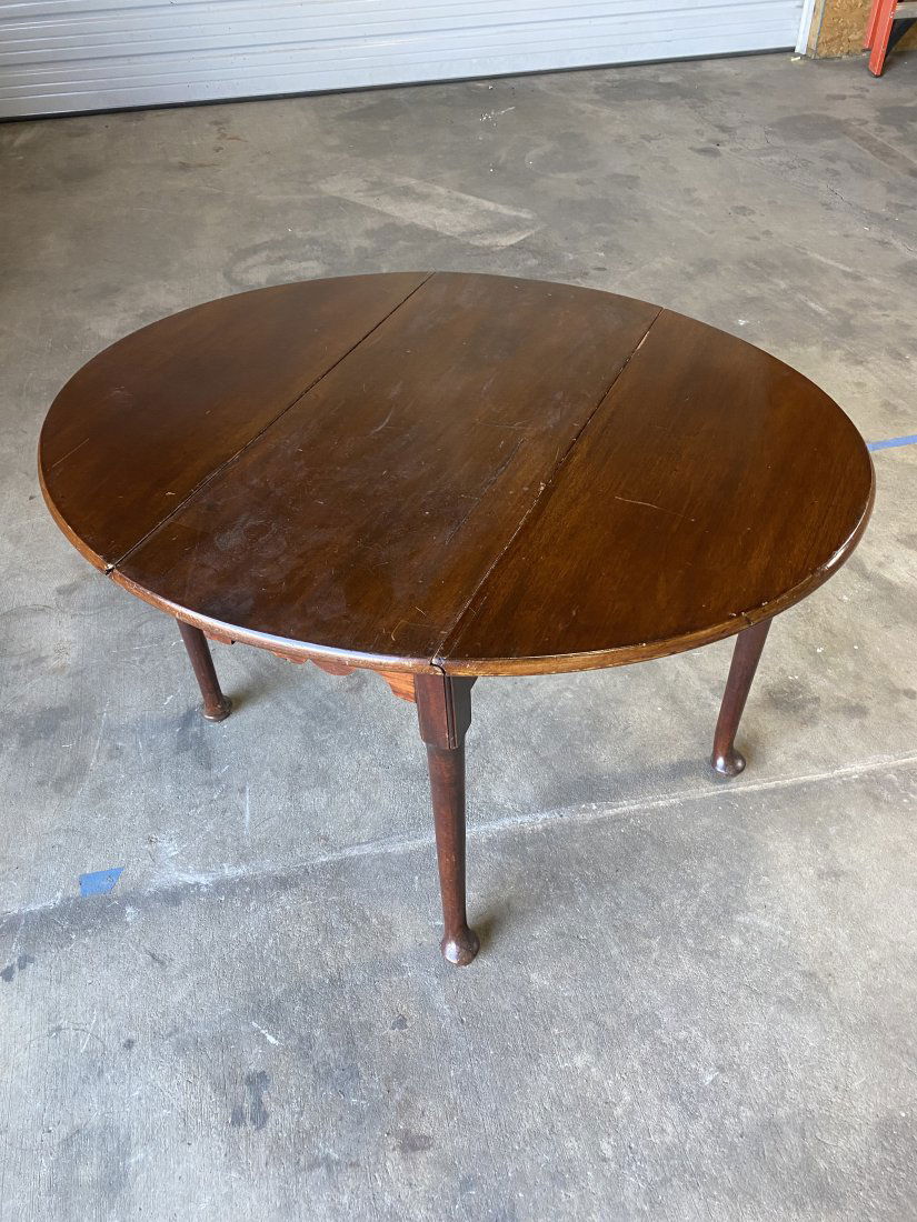 English Queen Anne Pad Foot Dining Table (1 of 11)