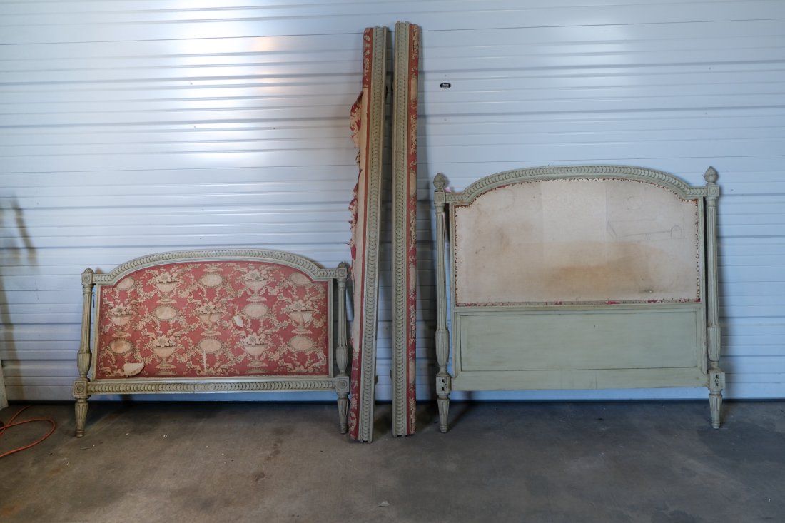 19th Century French Upholstered Daybed: 19th Century French Upholstered Daybed