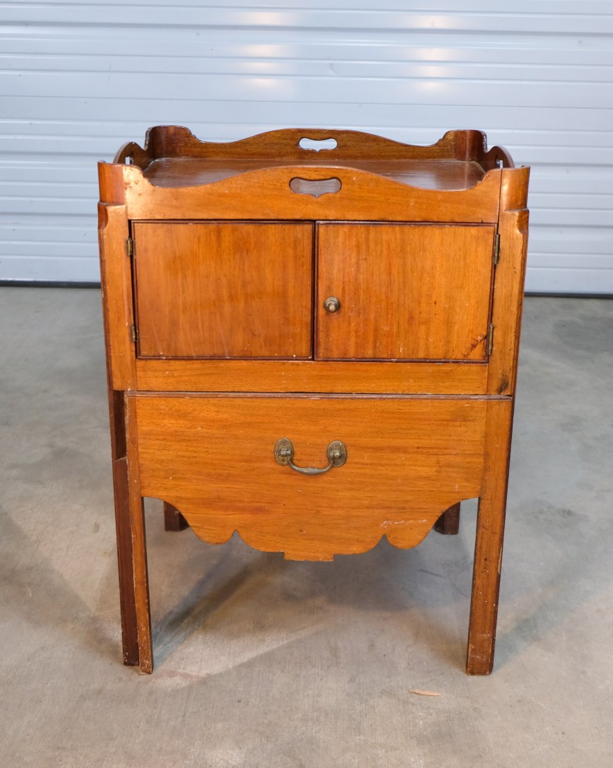 18th- 19th Century Georgian Mahogany Bedside Chamber Table (1 of 7)