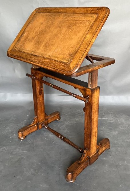 19th Century Metamorphic English Oak and Leather Folio Stand (1 of 10)