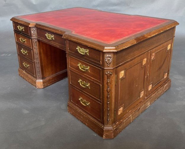 Vintage Diminutive Leathertop Partners Desk- Coffee Table Height Or Used for a Child (1 of 9)