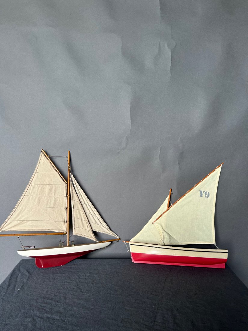 2 antique-vintage model sail boats: 2 antique-vintage model sail boats
