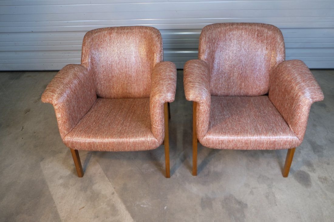 PAIR of Mid Century Modern Teak Club Chairs: PAIR of Mid Century Modern Teak Club Chairs30 x 28 x 24 in