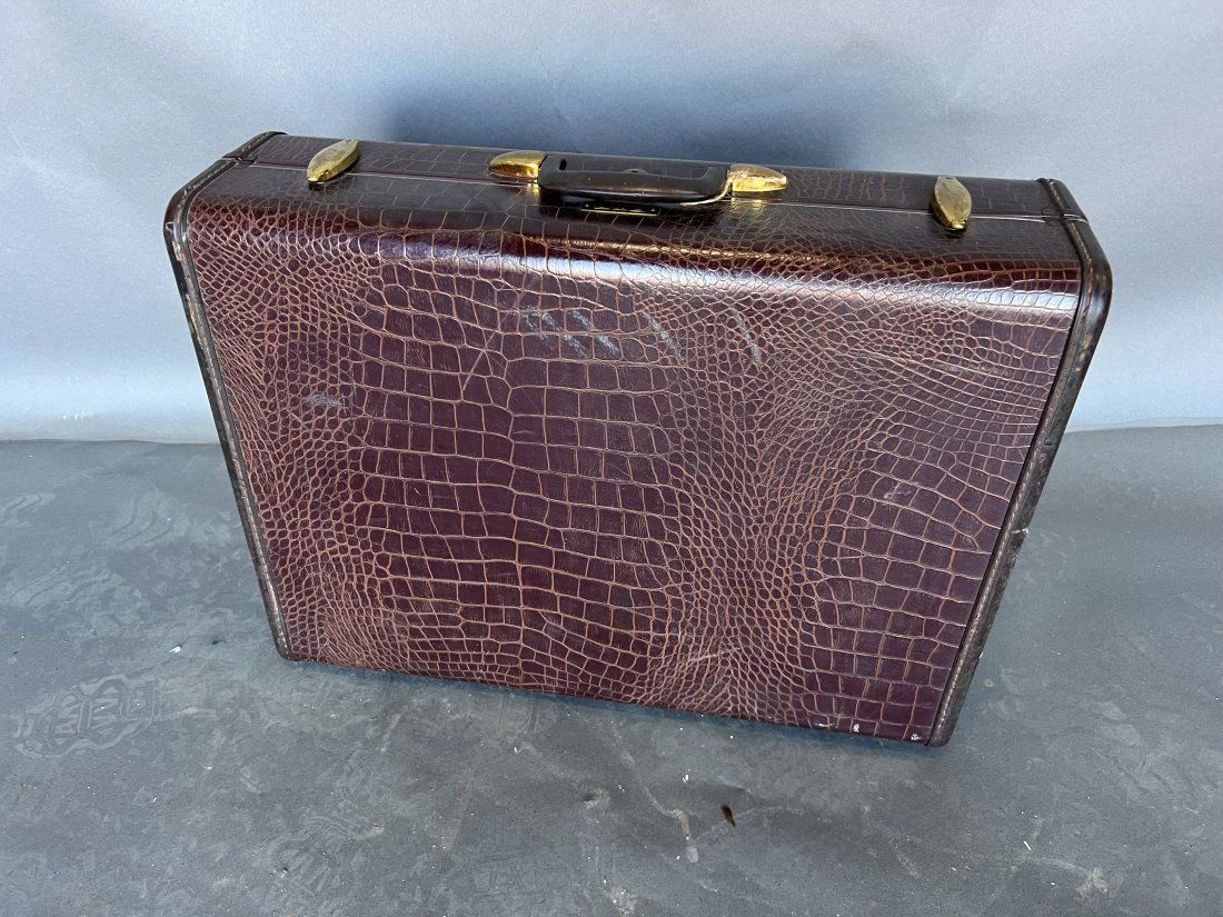 Vintage Samsonite Alligator Suitcase (1 of 6)