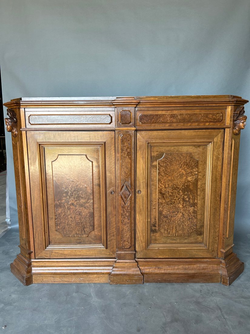 Late 19th- early 20th Century Italian Walnut Credenza: Late 19th- early 20th Century Italian Walnut Credenza
