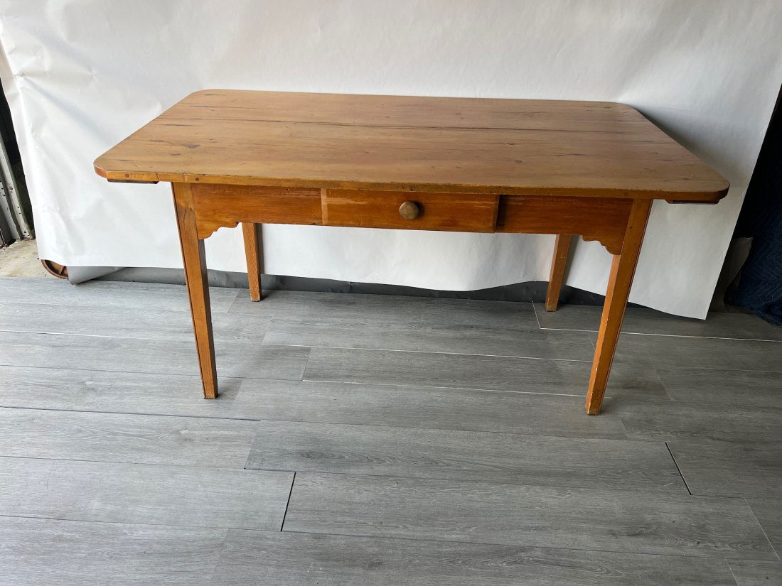 19th Century Southern Breakfast Table in Pine (1 of 11)