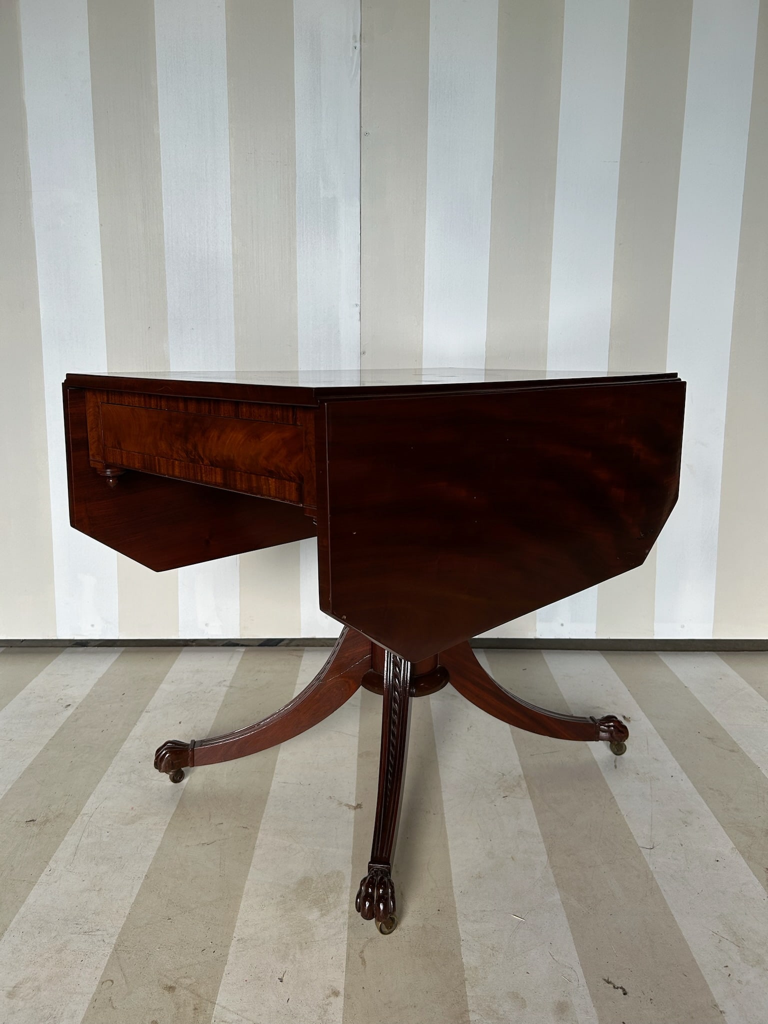 Fine 19th Century American Federal Period Inlaid Mahogany Breakfast Table (1 of 15)