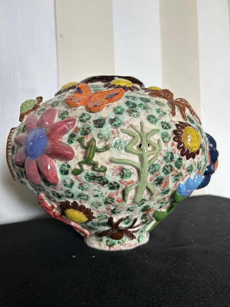 Studio made modern ceramic pot: Studio made modern ceramic pot