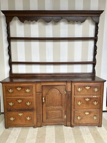 Very Nice 18th-19th Century Welsh Oak Dresser with Plate Rack.